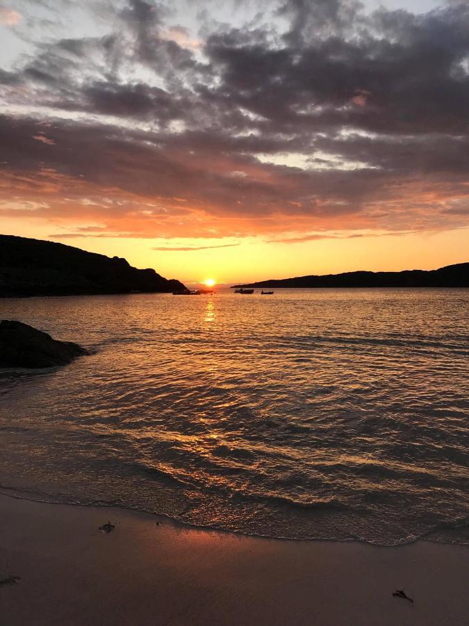 North Coast 500 Pods Hotel Achmelvich Bagian luar foto