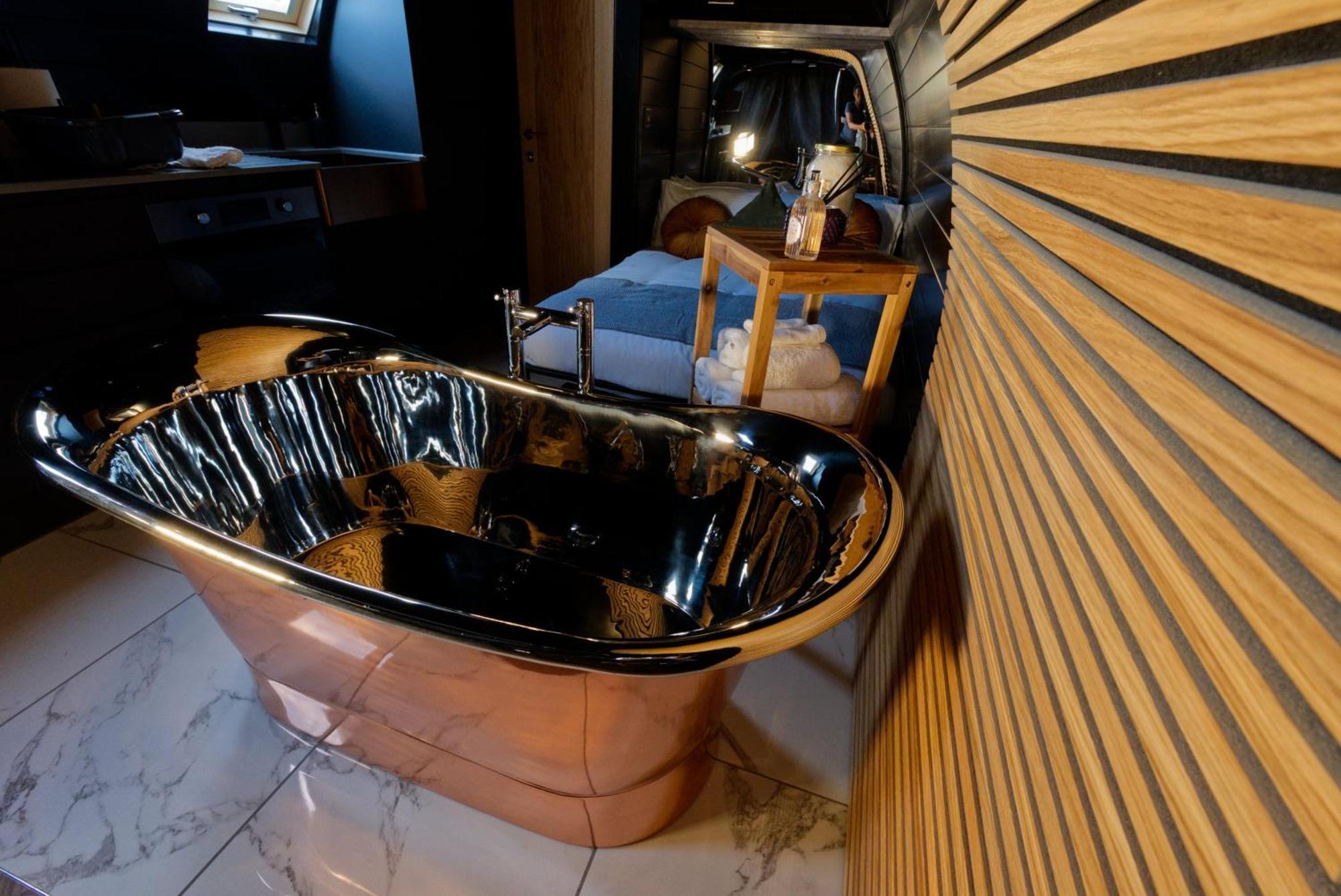 North Coast 500 Pods Hotel Achmelvich Bagian luar foto