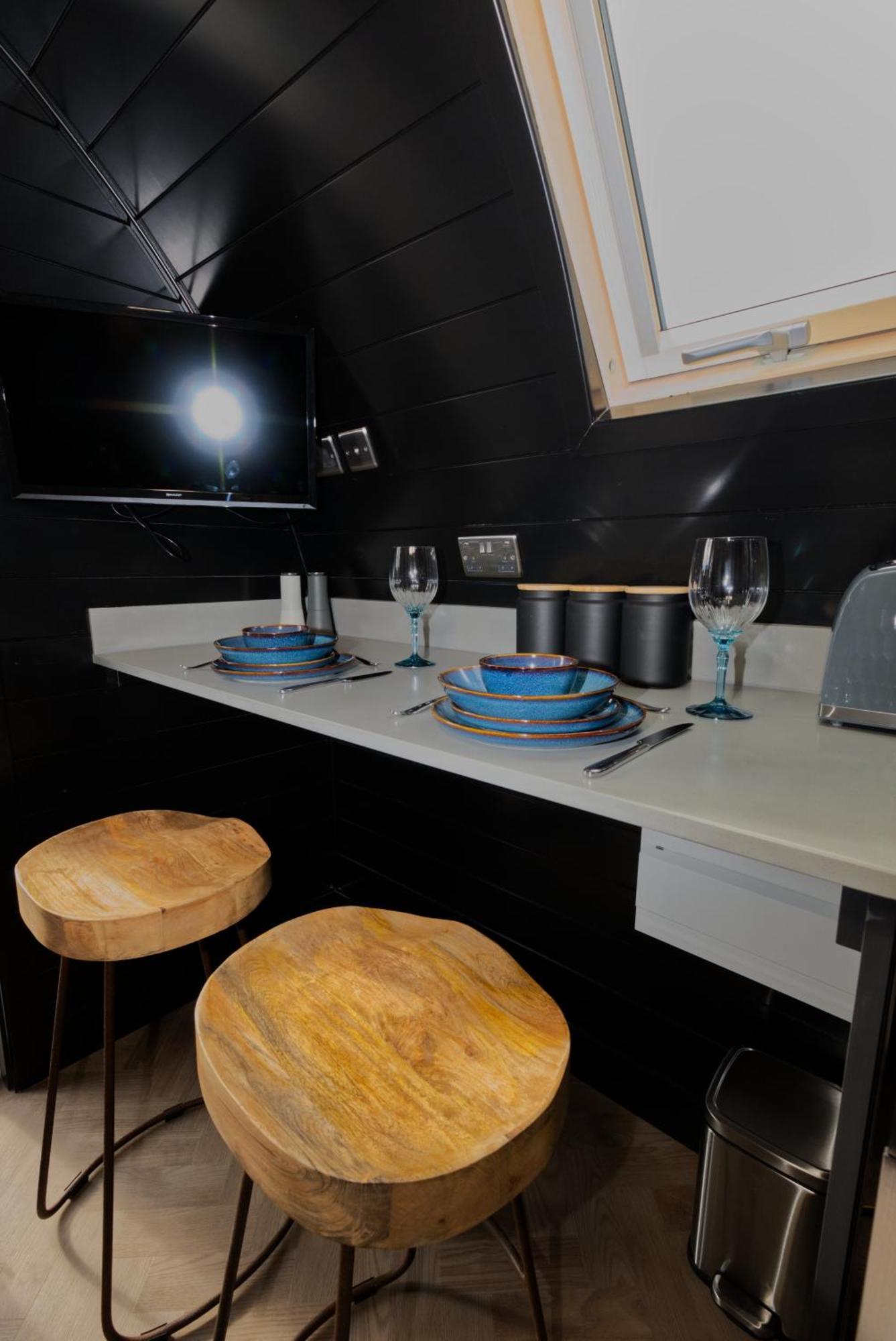North Coast 500 Pods Hotel Achmelvich Bagian luar foto