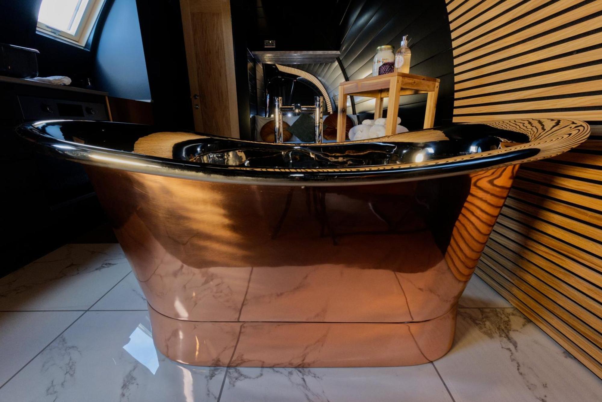 North Coast 500 Pods Hotel Achmelvich Bagian luar foto